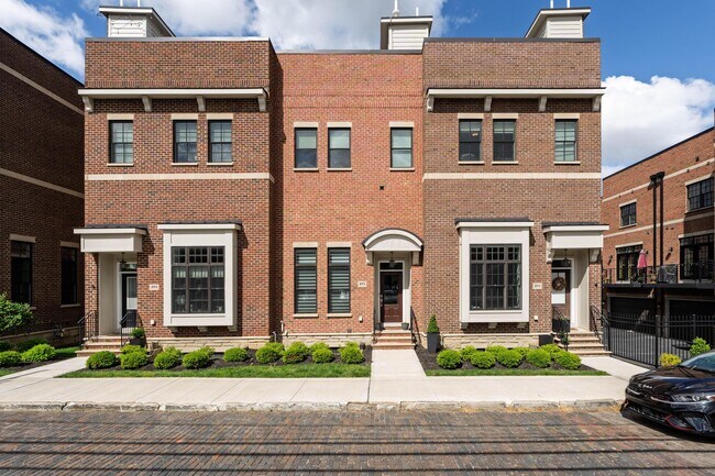 Building Photo - 895 S Wall St