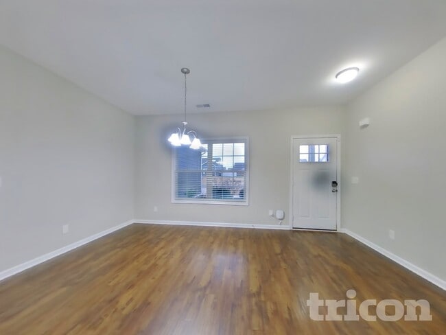 Building Photo - 809 Ellyson Dr