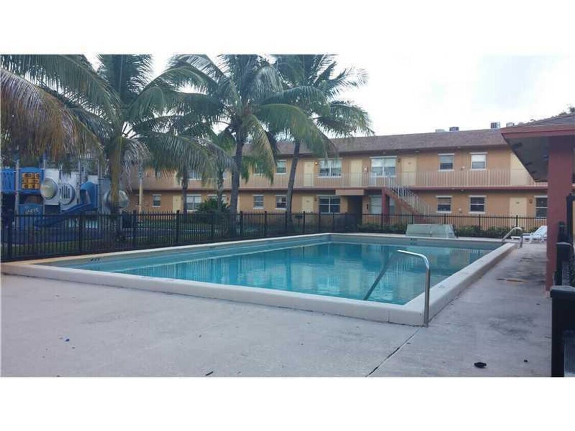 Building Photo - 1 BED/ 1 BATH OAKLAND PARK