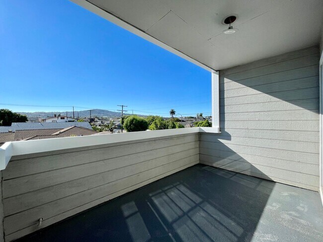 Building Photo - Spacious 4 Bed 3 Bath available in San Pedro!
