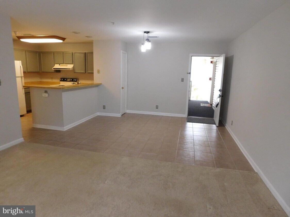 200 Dover Pl Unit 202, Stafford, VA 22556 Room for Rent in Stafford, VA
