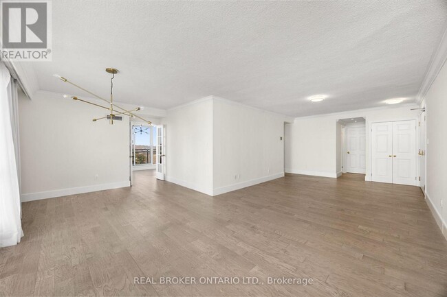 Building Photo - 40-740 Rosehill Ave