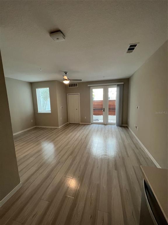 Foto del edificio - 600 AMELIA Ave