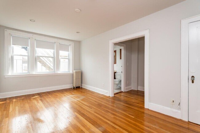 Foto del edificio - 142 Highland Ave