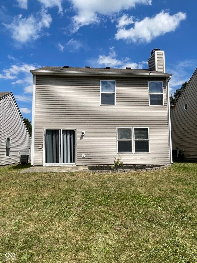 Foto del edificio - 10815 Cedar Pine Dr