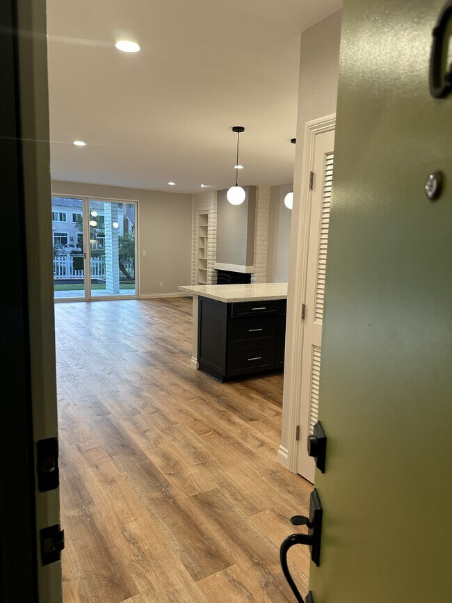 Vista al entrar al apartamento - 4659 Park Dr