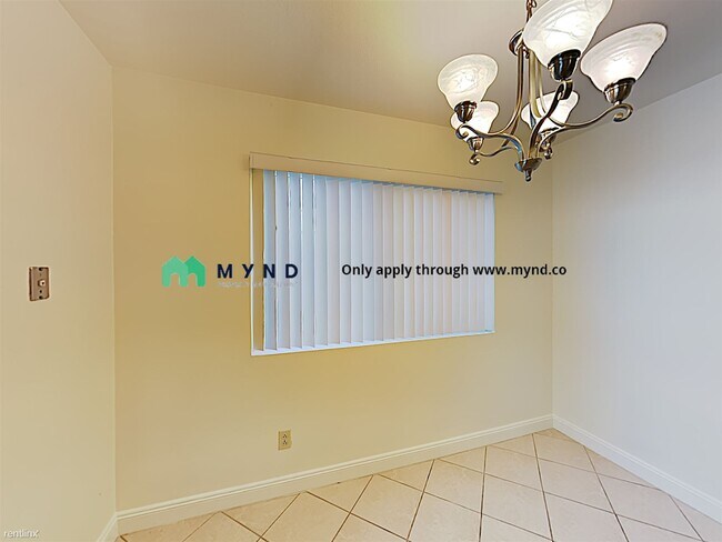 Foto del edificio - 5971 Lake Crest Way