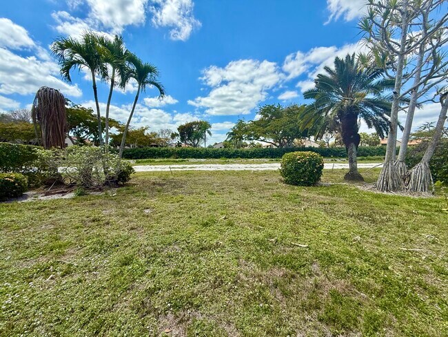Building Photo - 8686 Eagle Run Dr