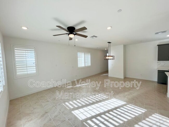 Building Photo - 76279 Cambridge Dr