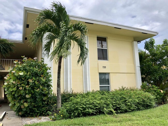 Foto del edificio - 733 Hummingbird Way