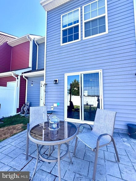 Foto del edificio - 576 Thumper Dr