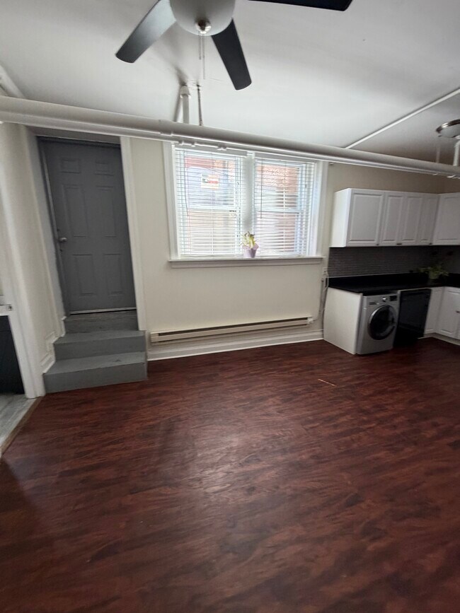 Foto del edificio - 2127 N Dayton St