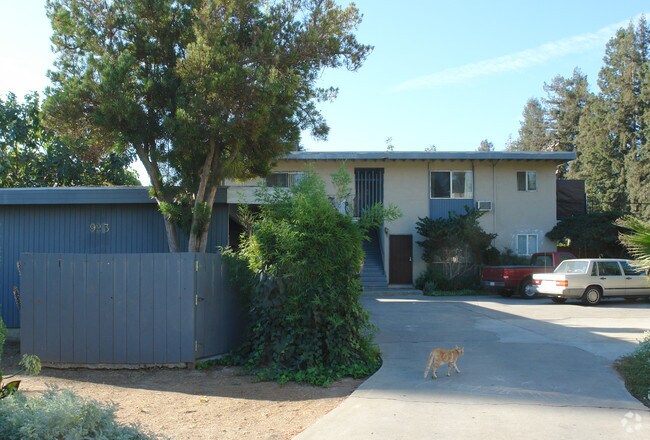 Foto del edificio - 923 Ravenscourt Ave