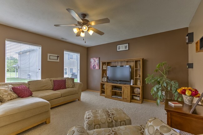 Foto del edificio - 1745 N 175th Ct