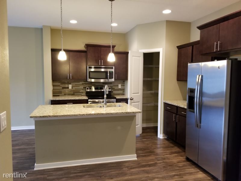 Foto principal - 9169 Daisy Dr
