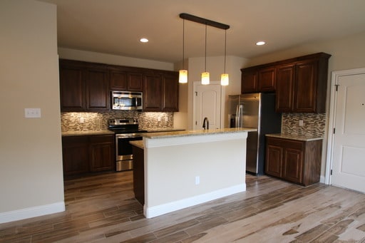 Primary Photo - Stunning Benbrook 3B/2.5B Townhome ((Stain...