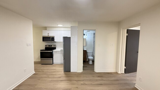 Building Photo - 60 Triller Ave