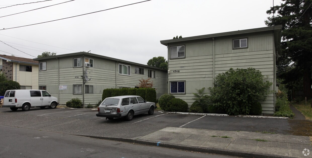 Building Photo - 4536 SE 83rd Ave