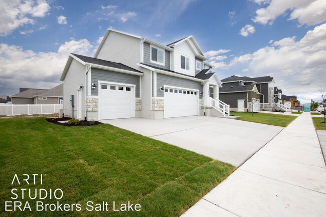 Building Photo - 6 br, 3.5 bath House - 4678 Eyrie Peak Ln.