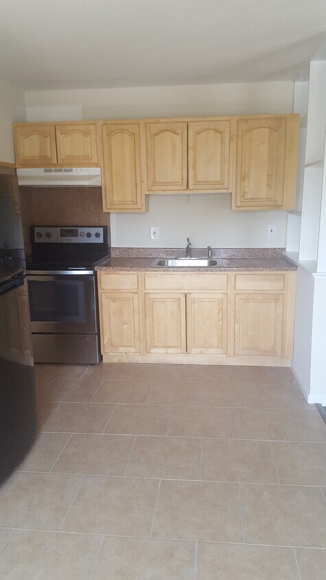 Foto del edificio - 819 Cedar Ave