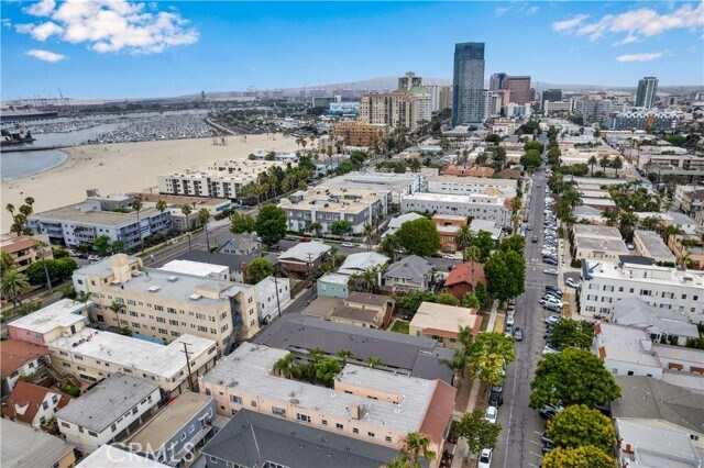 Foto del edificio - 1250 E 1st St