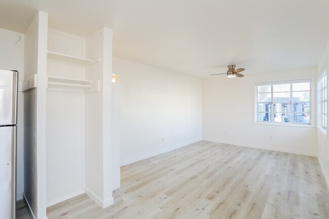 Foto del edificio - 6711 Kelly St