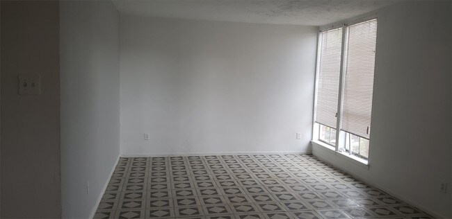Building Photo - 6711 Mullins Dr