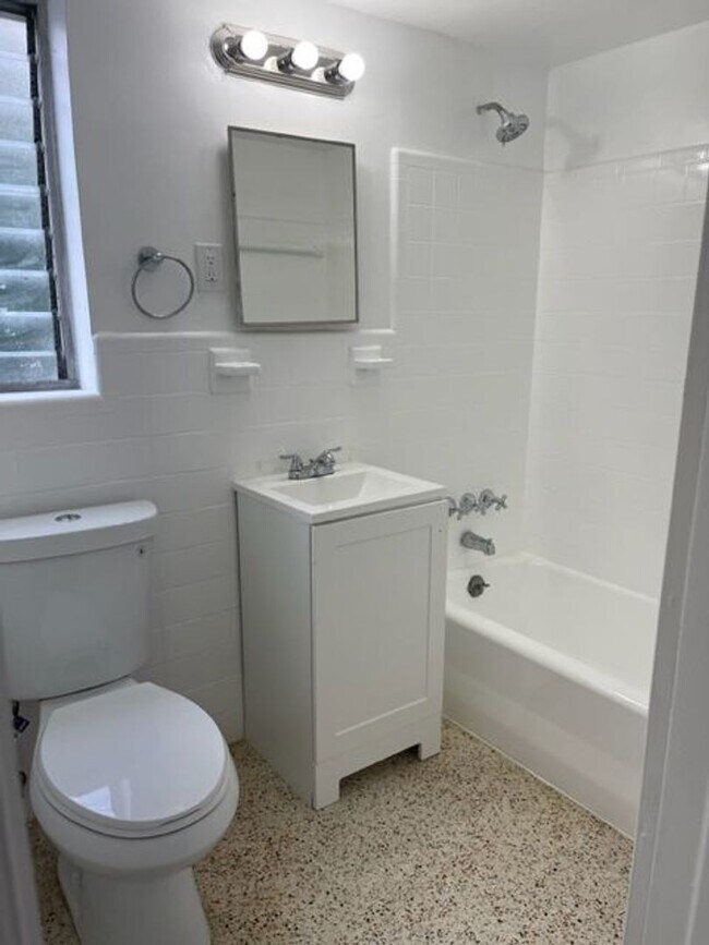 Foto del edificio - Santillane | Coral Gables (Residential / near Business District – North Ponce/Douglas area)