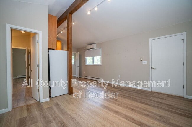 Building Photo - 1045 Toedtli Dr
