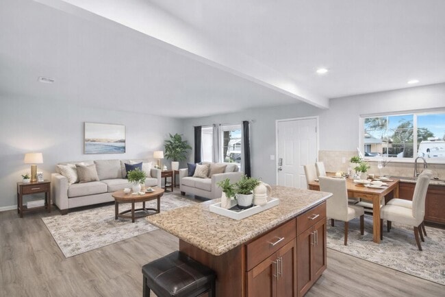 Foto del edificio - 16012 Julie Ln