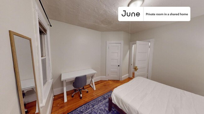 Foto del edificio - Room in Shared 6 bed/2 bath home