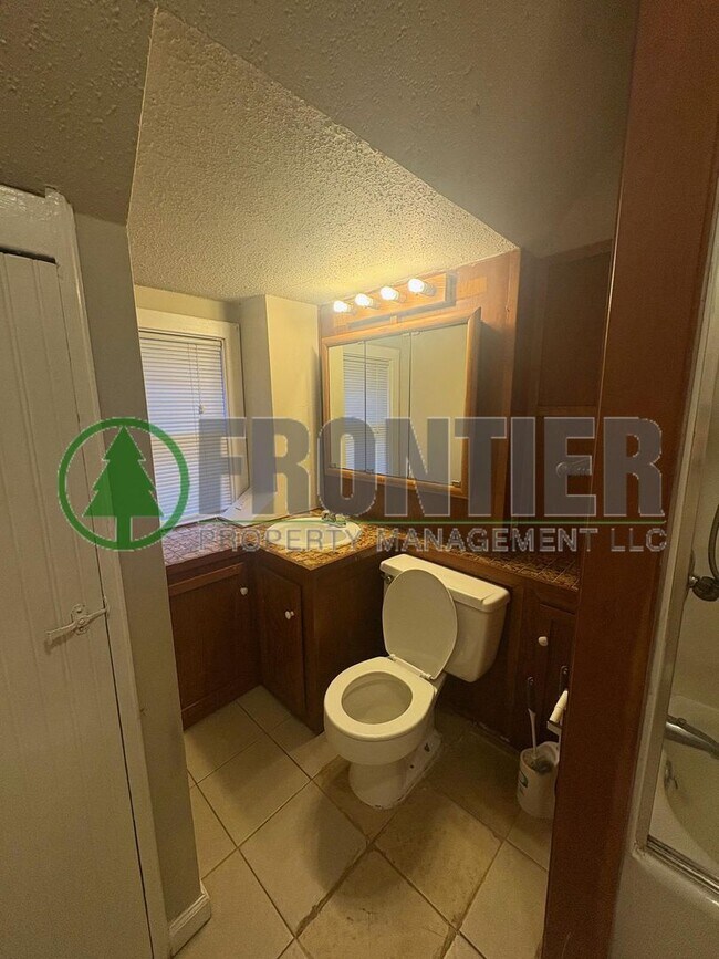 Foto del edificio - 3939 Magnolia Ave