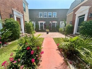 Building Photo - 1760 N Las Palmas Ave