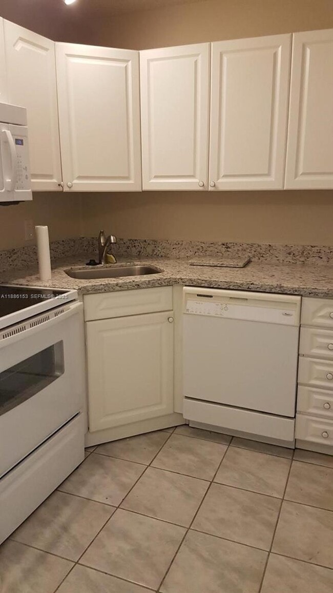 Building Photo - 11386 Royal Palm Blvd