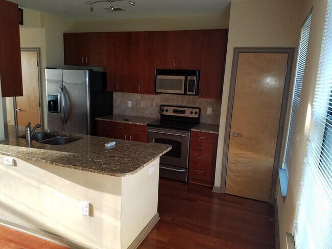 Kitchen 1 - 898 Oak St SW