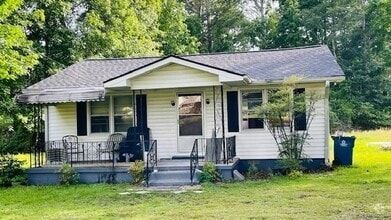 Building Photo - 1121 Harbins Rd