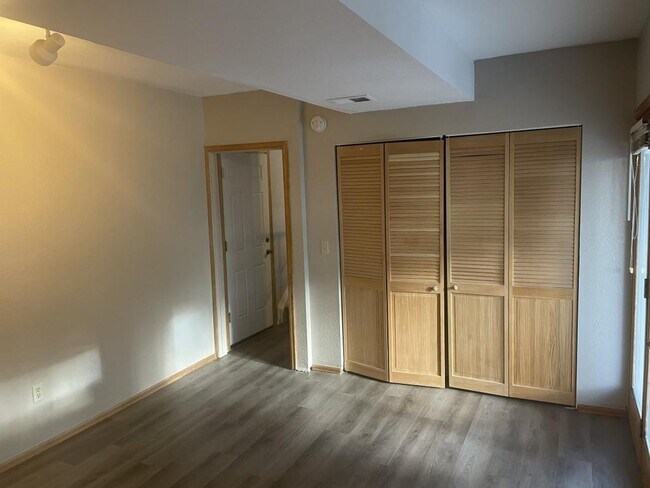 Foto del edificio - 8575 Cottonwood Way