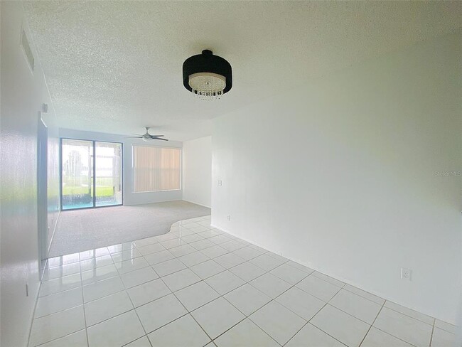Foto del edificio - 403 Laurel Cove Way