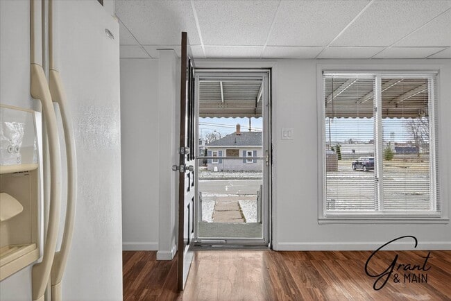 Foto del edificio - 3 bedroom 2 bath