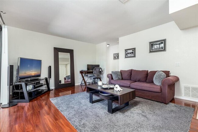 Building Photo - 10603 Dabney Dr