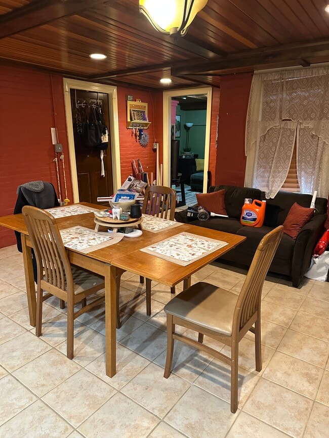 Building Photo - 51 Hancock St