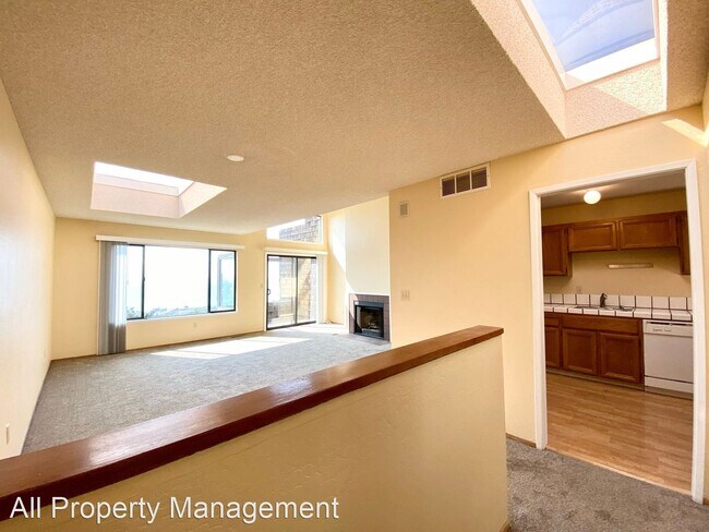 Building Photo - 286 Beachview Ave