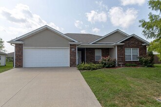 Building Photo - 4207 Black Tail Dr