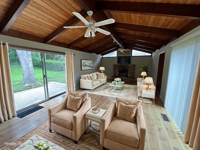 Foto del edificio - 5611 S Quincy St