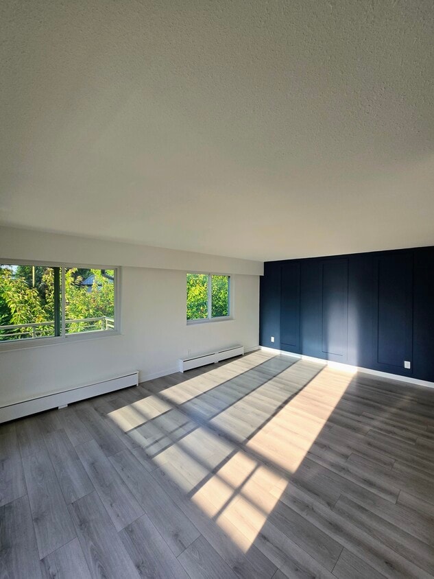 Living area - 2684 McCallum Rd