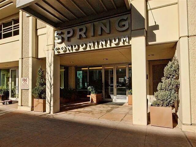 Foto del edificio - 300 Bowie St