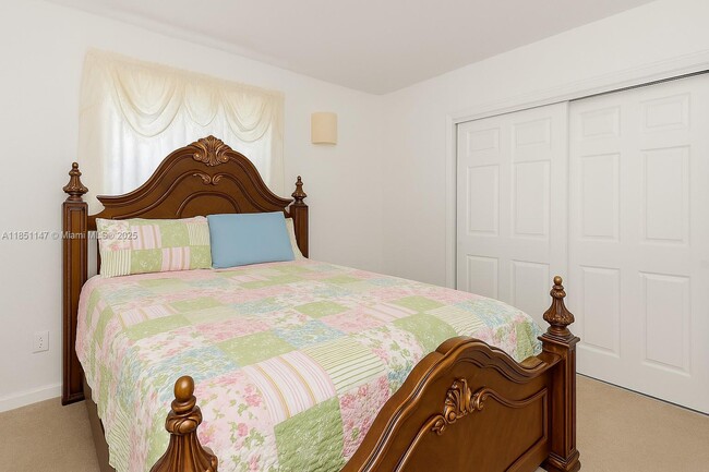 Building Photo - 1433 NW 4th Ave