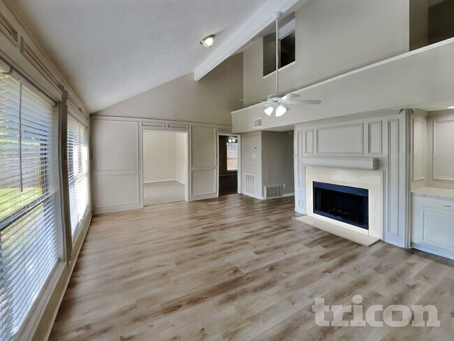 Building Photo - 3326 Doherty Pl