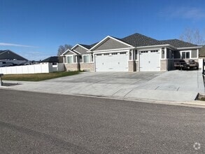 Building Photo - 98 S 1150 E