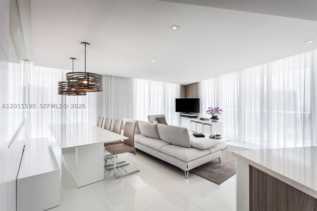 Foto del edificio - 6700 Indian Creek Dr
